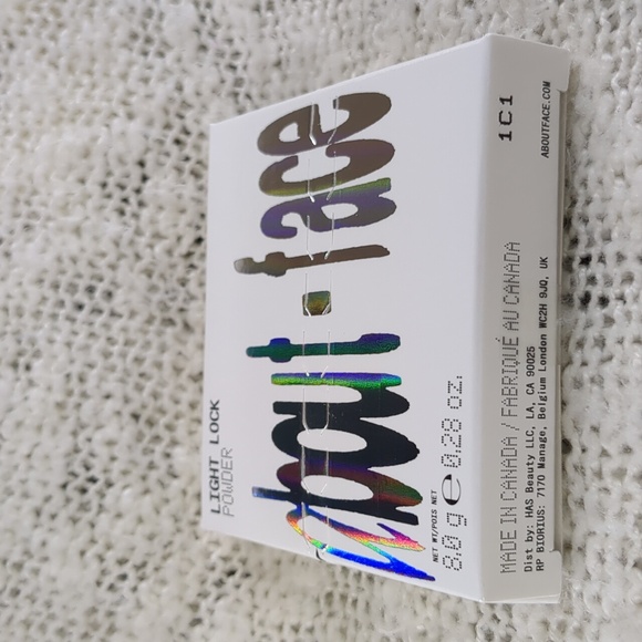 about-face BY HALSEY Light Lock Powder in Stars on Fire, 8g/0.28oz - Picture 5 of 8